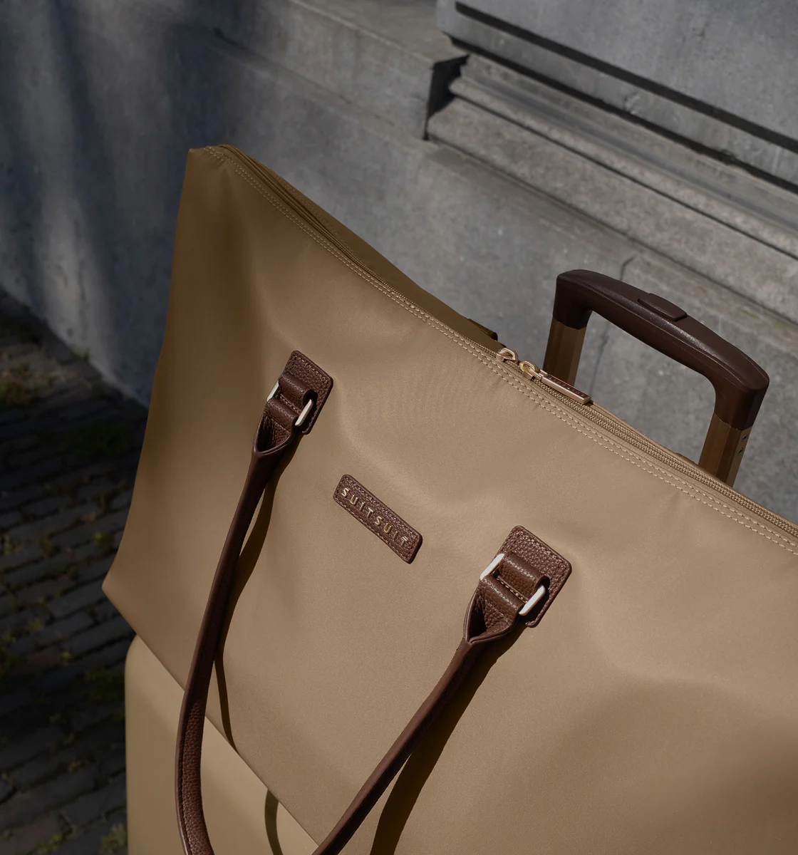 Suitsuit -Suitsuit Rectangle 87